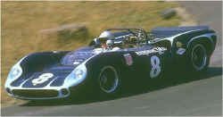 Lola T70.jpg (37663 bytes)