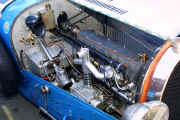 The heart of a Bugatti.jpg (145564 bytes)