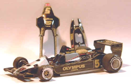 lotus31.jpg (38383 bytes)