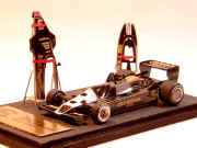 lotus34.jpg (56036 bytes)